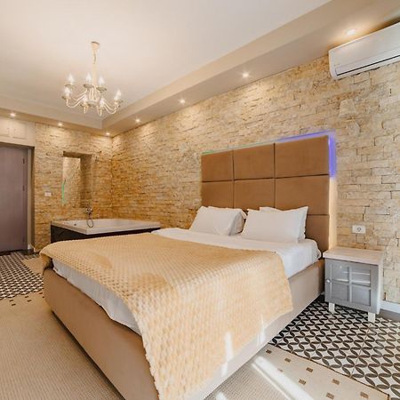 Romantic Jacuzzi Belleview Studio 锡纳亚 外观 照片